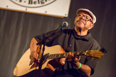 Larry Garner & Michael van Merwyk @ Duvelblues, picture 14, photographed by Marc Verdonck - FrontView Magazine