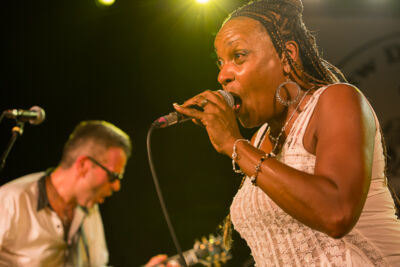 Sean Carney en Shaun Booker @ Duvelblues, picture 28, photographed by Marc Verdonck - FrontView Magazine