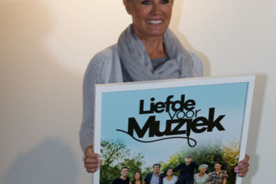Liefde voor muziek 2 Gouden plaat uitreiking @ zaventem, picture 2, photographed by Bart Baevegems - FrontView Magazine