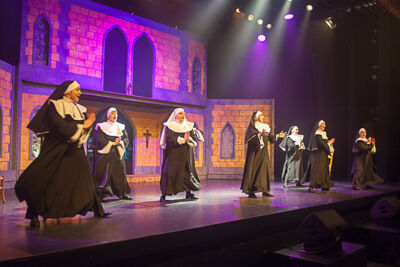Première Nonsens, de musical @ CC Evergem, foto 13, foto's door Goele Bormans - FrontView Magazine