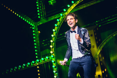 Mika @ Country Hall Liège, picture 12, photographed by Elke Briers - FrontView Magazine