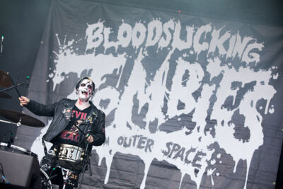Bloodsucking Zombies From Outerspace @ NOVA ROCK 2016, foto 2, foto's door Dorien Goetschalckx - FrontView Magazine
