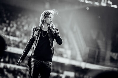 Guus Meeuwis - Groots met een zachte G @ Philips Stadion Eindhoven, foto 11, foto's door Elke Briers - FrontView Magazine