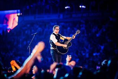 Guus Meeuwis - Groots met een zachte G @ Philips Stadion Eindhoven, foto 33, foto's door Elke Briers - FrontView Magazine