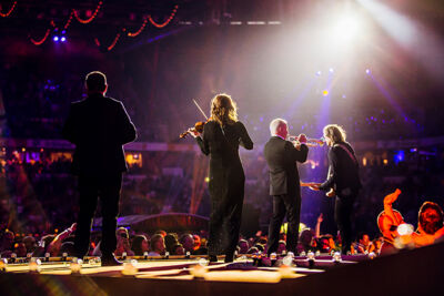 Guus Meeuwis - Groots met een zachte G @ Philips Stadion Eindhoven, foto 42, foto's door Elke Briers - FrontView Magazine