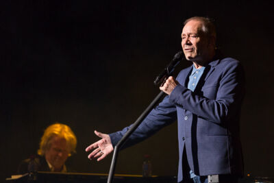 Rob de Nijs @ Casino Kursaal Oostende, picture 4, photographed by Guy Danneels - FrontView Magazine