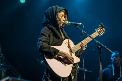 Nneka @ Festival Mundial, picture 3, photographed by Frank Bogers - FrontView Magazine