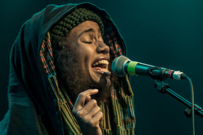 Nneka @ Festival Mundial, picture 9, photographed by Frank Bogers - FrontView Magazine