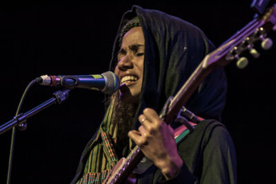 Nneka @ Festival Mundial, picture 14, photographed by Frank Bogers - FrontView Magazine