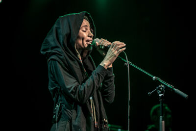 Nneka @ Festival Mundial, picture 18, photographed by Frank Bogers - FrontView Magazine