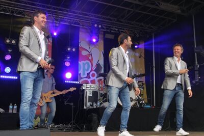 Vlaanderen Feest op het Plein @ Malle, picture 1, photographed by Heidi Elen - FrontView Magazine