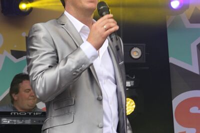 Vlaanderen Feest op het Plein @ Malle, picture 2, photographed by Heidi Elen - FrontView Magazine