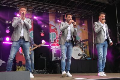 Vlaanderen Feest op het Plein @ Malle, picture 5, photographed by Heidi Elen - FrontView Magazine