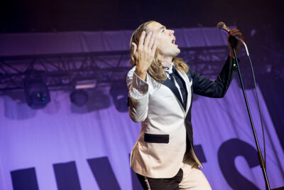 The Hives @ Rock Zottegem 2016, picture 8, photographed by Dorien Goetschalckx - FrontView Magazine