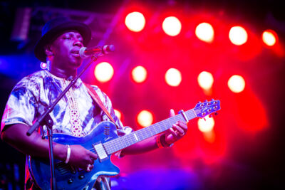 Vieux Farka Touré @ Afro Latino, picture 5, photographed by Kristof Hayen - FrontView Magazine