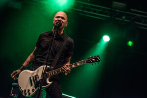 Sjock Danko Jones, foto 11, foto's door Luc Luyten - FrontView Magazine