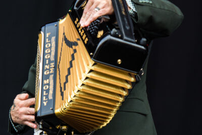 Flogging Molly @ Bospop, foto 6, foto's door Erwin Evrard - FrontView Magazine