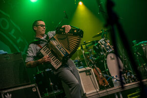 Sjock Flogging Molly, foto 6, foto's door Luc Luyten - FrontView Magazine