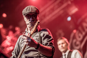 Sjock Flogging Molly, foto 15, foto's door Luc Luyten - FrontView Magazine