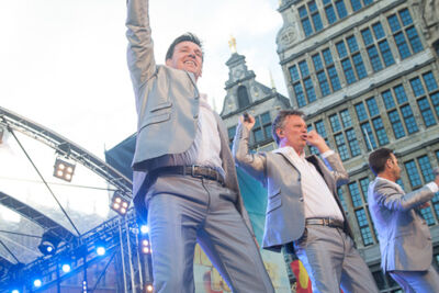 Vlaanderen Feest @ Grote Mart - Antwerpen, foto 38, foto's door Dimitri Vanlommel - FrontView Magazine