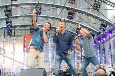 Vlaanderen Feest - Repetities @ Grote Markt Antwerpen, picture 119, photographed by Goele Bormans - FrontView Magazine
