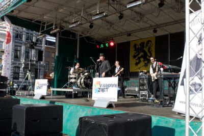 Vlaanderen Zingt Mechelen 2016 @ Markt Mechelen, picture 2, photographed by Bart Baevegems - FrontView Magazine