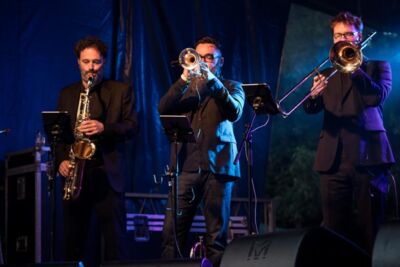 Lady Linn & her magnificent seven @ engie parkies, picture 3, photographed by Dieter  Boone - FrontView Magazine