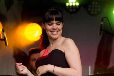 Lady Linn & her magnificent seven @ engie parkies, picture 7, photographed by Dieter  Boone - FrontView Magazine