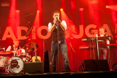 Radio Guga @ Gentse Feesten - Sint Baafsplein, picture 17, photographed by Dimitri Vanlommel - FrontView Magazine