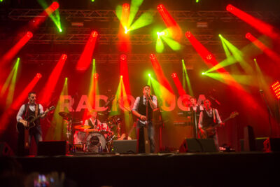 Radio Guga @ Gentse Feesten - Sint Baafsplein, picture 67, photographed by Dimitri Vanlommel - FrontView Magazine