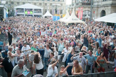 Vlaanderen zingt @ Gentse Feesten - Sint Baafsplein, picture 82, photographed by Dimitri Vanlommel - FrontView Magazine