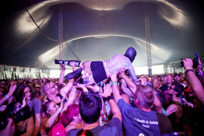 Le Bal Des Enragés @ Dour Festival 2016, picture 10, photographed by Magali Decamps - FrontView Magazine