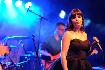 Lady Linn And Her Magnificent Seven @ Engie Parkies Kapellen, picture 5, photographed by James Van Roosbroeck - FrontView Magazine