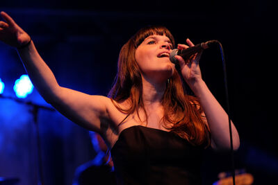 Lady Linn And Her Magnificent Seven @ Engie Parkies Kapellen, picture 37, photographed by James Van Roosbroeck - FrontView Magazine