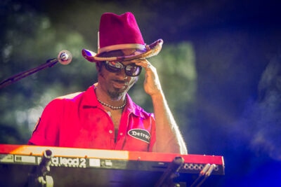 George Clinton @ OLT Rivierenhof, picture 18, photographed by Jan van Hecke - FrontView Magazine