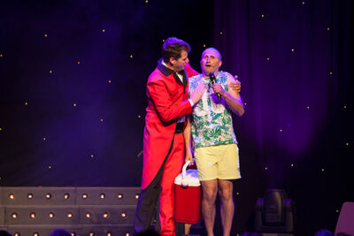 Revue "Even geduld aub" @ Colisée Blankenberge, picture 10, photographed by Frank Lambrechts - FrontView Magazine