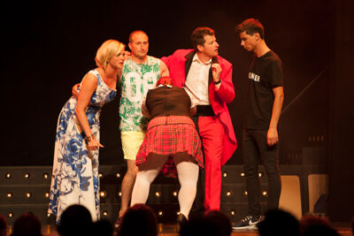 Revue "Even geduld aub" @ Colisée Blankenberge, picture 11, photographed by Frank Lambrechts - FrontView Magazine
