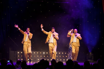 Revue "Even geduld aub" @ Colisée Blankenberge, picture 17, photographed by Frank Lambrechts - FrontView Magazine