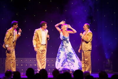 Revue "Even geduld aub" @ Colisée Blankenberge, picture 18, photographed by Frank Lambrechts - FrontView Magazine