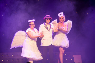 Revue "Even geduld aub" @ Colisée Blankenberge, picture 21, photographed by Frank Lambrechts - FrontView Magazine