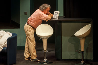 Mijne gebuur heeft het zuur @ Echt Antwaarps Teater, foto 10, foto's door Goele Bormans - FrontView Magazine