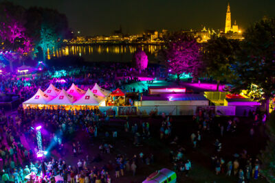Sfeer @ Linkerwoofer zaterdag, picture 24, photographed by Marc Verdonck - FrontView Magazine