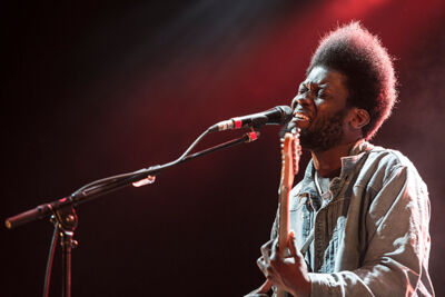 Michael Kiwanuka Dranouter2016, foto 7, foto's door Tom  Lammens - FrontView Magazine