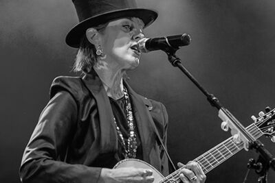 Suzanne vega Dranouter2016, picture 4, photographed by Tom  Lammens - FrontView Magazine