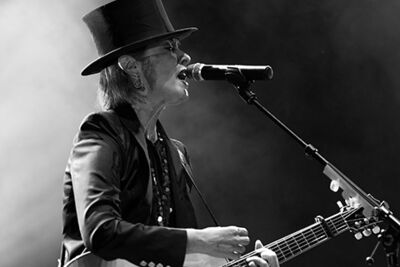 Suzanne vega Dranouter2016, picture 5, photographed by Tom  Lammens - FrontView Magazine