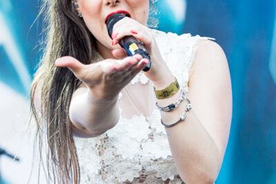 Amaranthe @ Into The Grave 2016, foto 16, foto's door Dorien Goetschalckx - FrontView Magazine