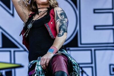ThunderMother @ Alcatraz Metal Fest 2016, picture 4, photographed by Edwin Houdevelt - FrontView Magazine