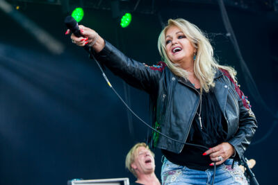 Bonnie Tyler @ Nostalgie Beach Festival, picture 12, photographed by Marc Verdonck - FrontView Magazine