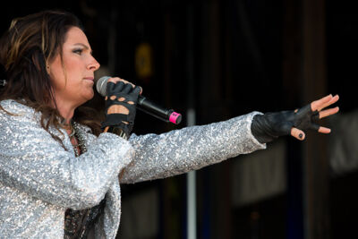 Jenny Berggren @ Nostalgie Beach Festival, picture 3, photographed by Marc Verdonck - FrontView Magazine
