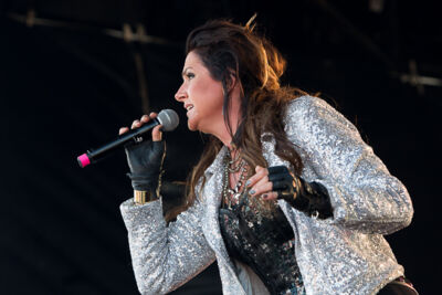 Jenny Berggren @ Nostalgie Beach Festival, picture 12, photographed by Marc Verdonck - FrontView Magazine